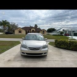 2005 Honda Odyssey 