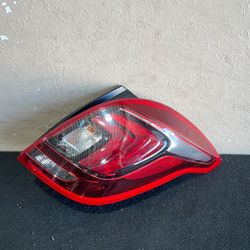 (675) 17-22 Buick Encore Right Taillight Taillamp 2017 2018 2019 2020 2021 2022