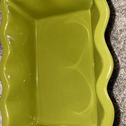 $10 – NEW Green Serving Dish 🍃