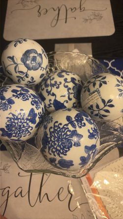 Blue And White Chinoiserie Porcelain 