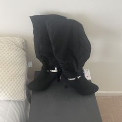 Dream Paris Black Boots -Size 9