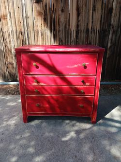 Dresser