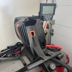 Conquer Rowing Machine 