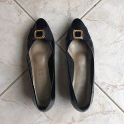 Selby Women’s Black Pointed Toe Pumps 