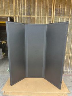 Dodge Ram 6.4ft Bed Size Chipped Trifold Hard Top Cover