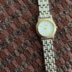 Ladies Vintage Seiko Watch with new battery