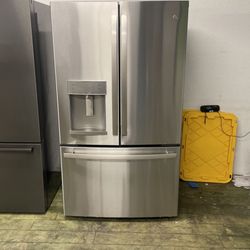 GE French Door Refrigerator WV6
