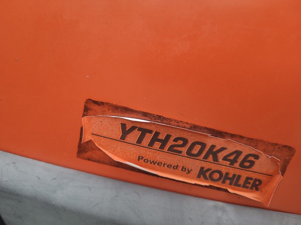 ((READ AD))((HOOD Husqvarna)) Riding Mower