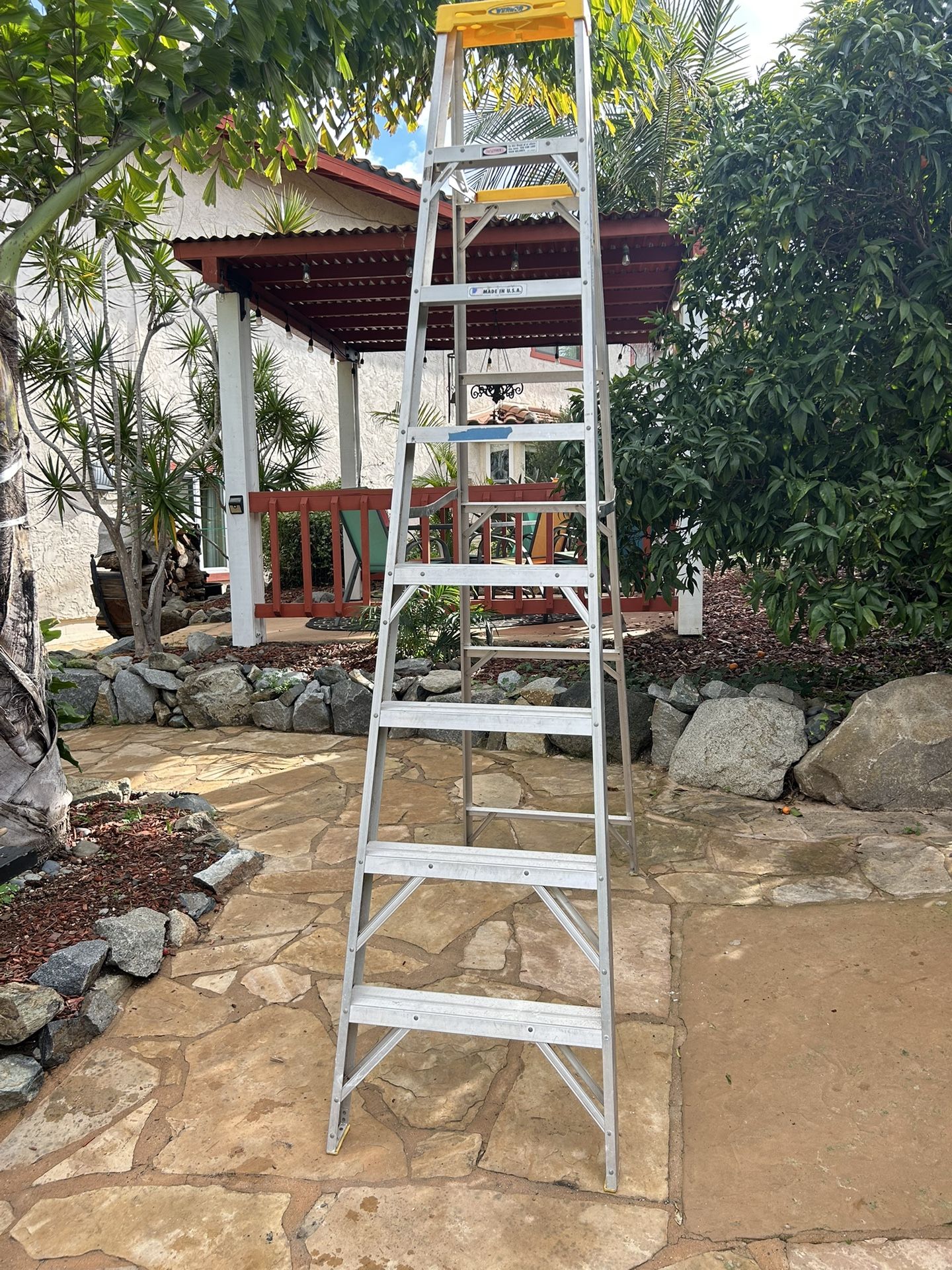 8 Foot Ladder
