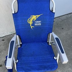 TOMMY BAHAMA FOLDING CHAIR 