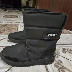 Womens Snow Boots Size 9