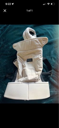 Momcozy baby carrier