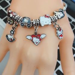 Hello Kitty Hot Charms Bracelet 