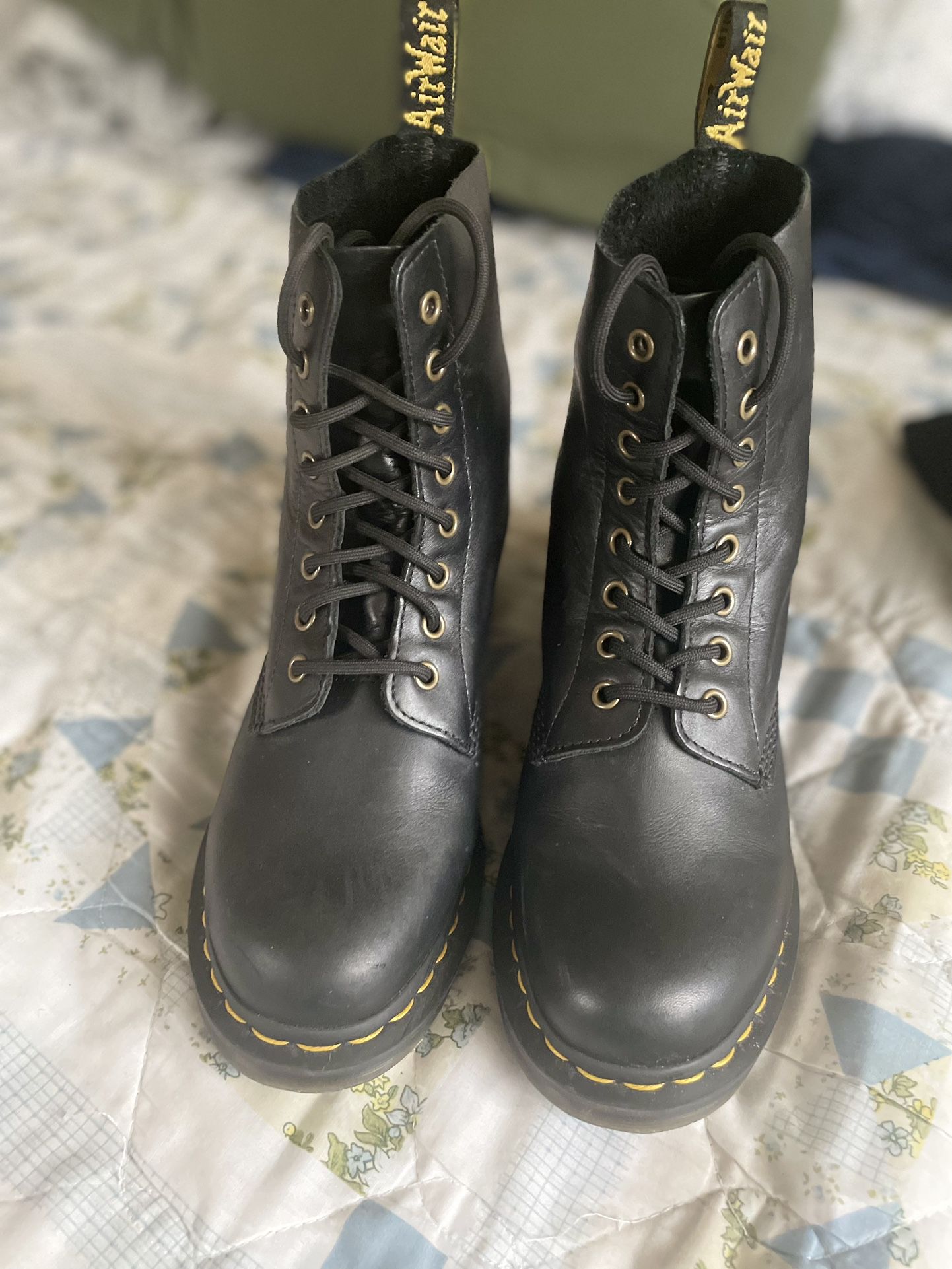 Martens Airwair With Bouncing for Sale in Buffalo Grove, IL - OfferUp