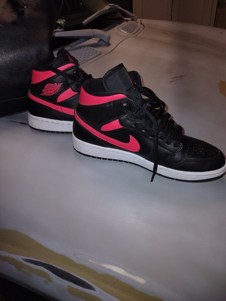 Nike Sneaker Air Jordan Mid Siren Red Womans Air Jordan Mid 'Siren