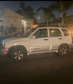 2002 Chevrolet Tracker