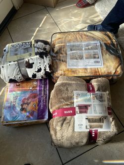 Brand New Blankets, Cobijas, Comforters, Colchas