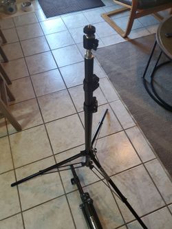 4 Photo Lighting Stands