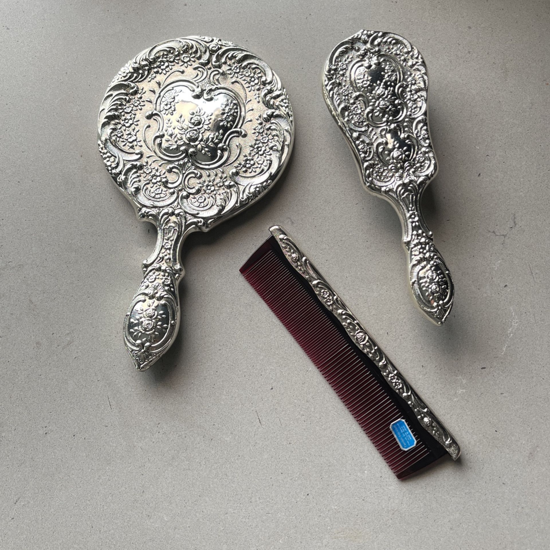 Silver-plated Vanity Dresser Set Hand-held Mirror Brush Comb