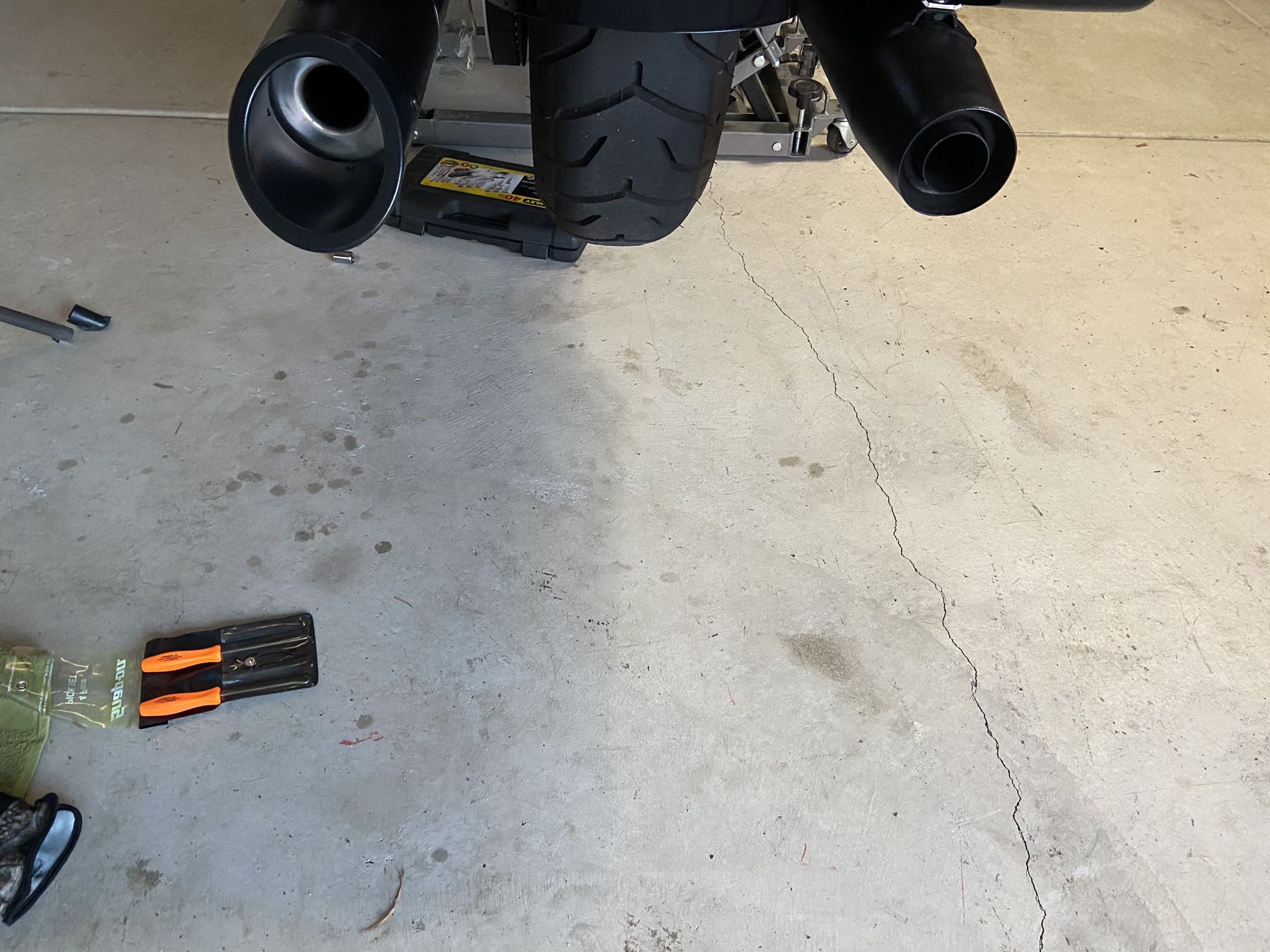 Stock Harley Black Muffler For M8 Model