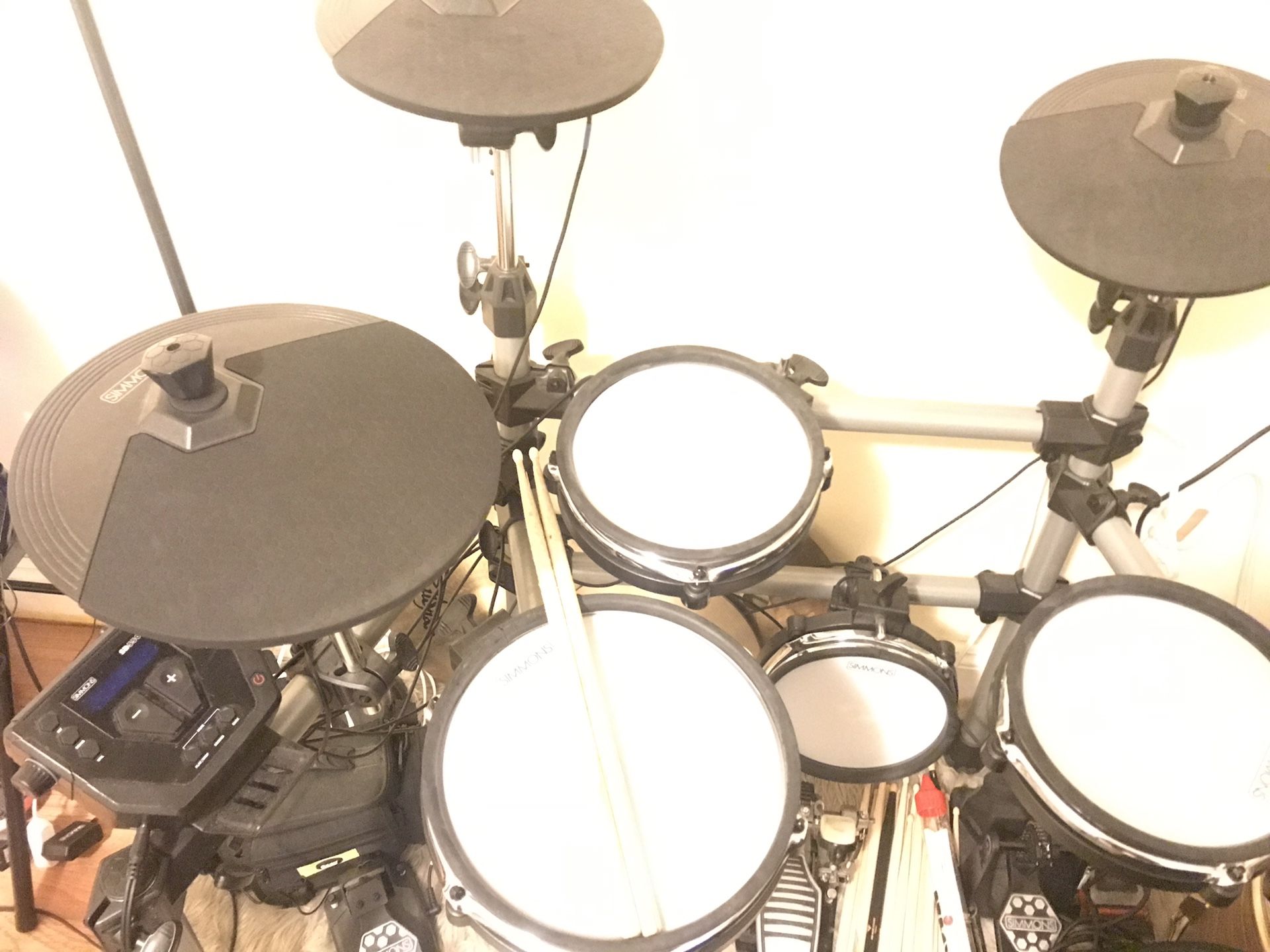 Drum set eletronic simmons sd550 complete for Sale in Boston, MA OfferUp