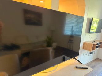 Samsung CU 50 inches