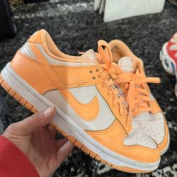 NIKE CORAL DUNKS