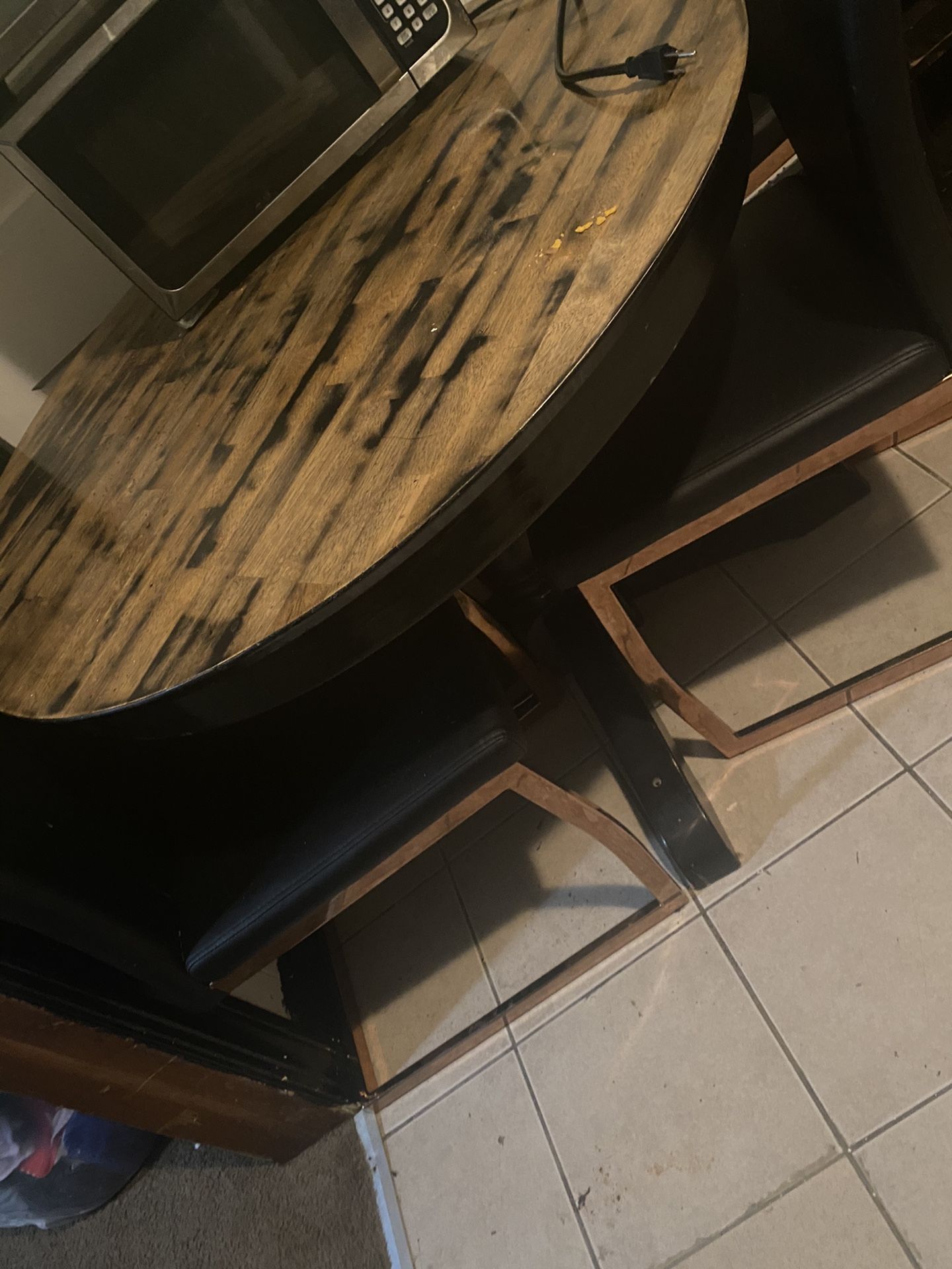 Nice Wooden Table W/ 4 Chairs