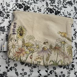 Cosmetics Pounch