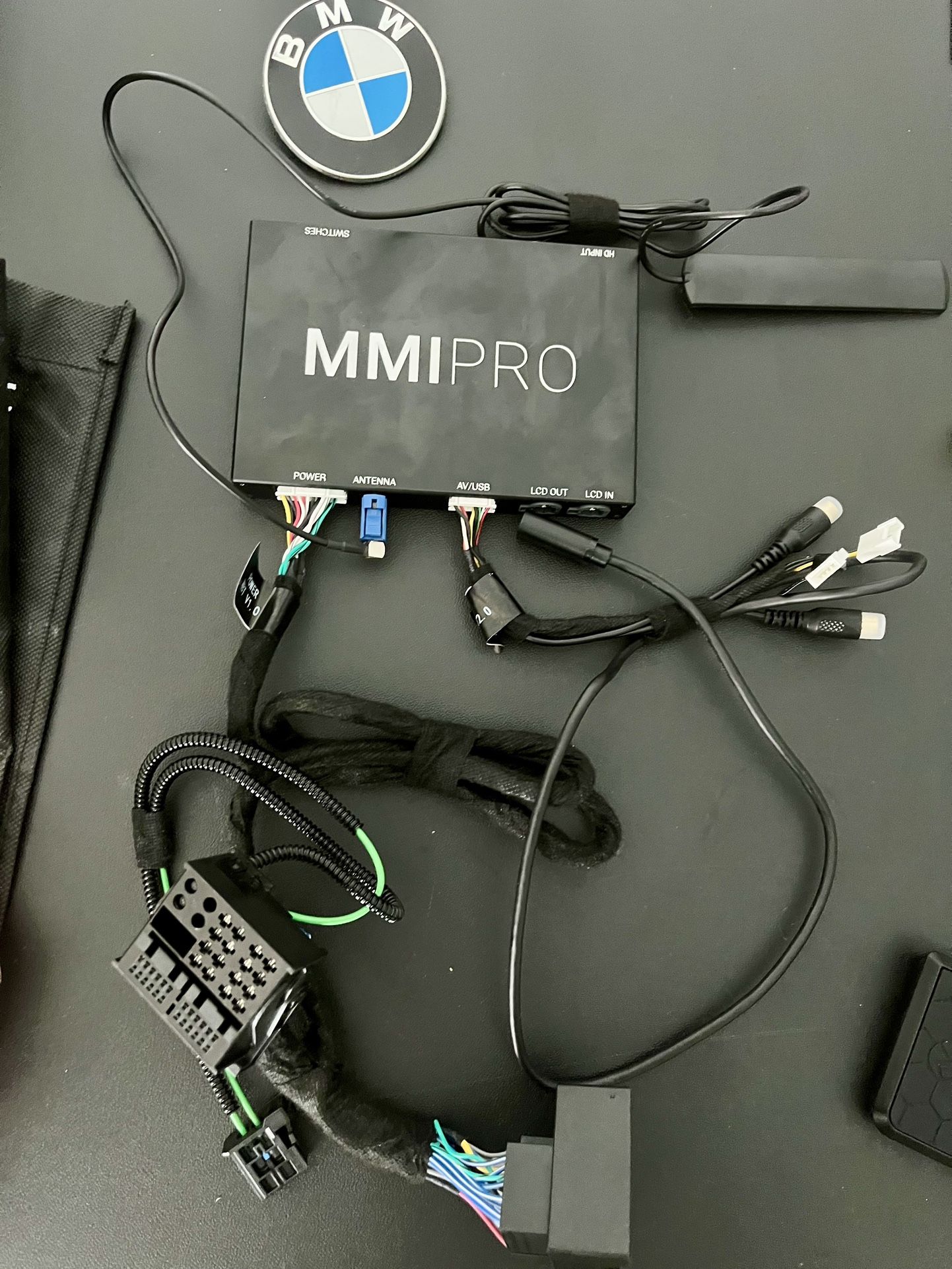 (Like NEW) BMW CarPlay MMI PRO Retrofit for BMWs and MINIs