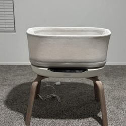 Graco Soothing Bassinet 