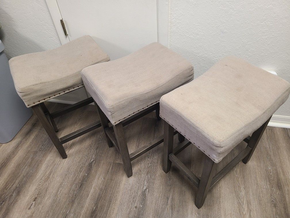 3 Bar Stools
