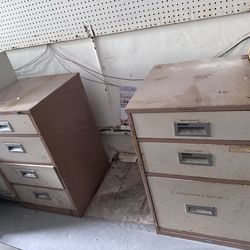 Garage cabinet storage