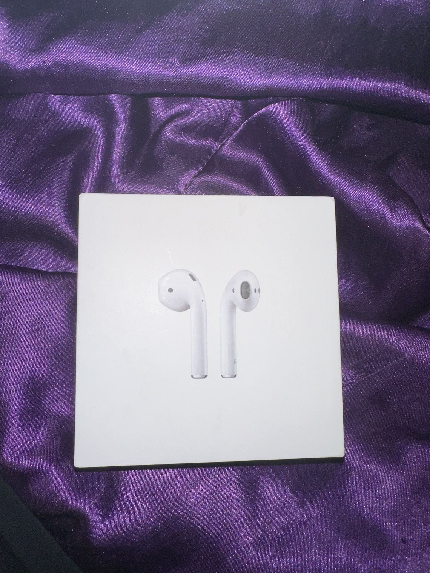 Apple Air Pods 2nd Gen Charging Case