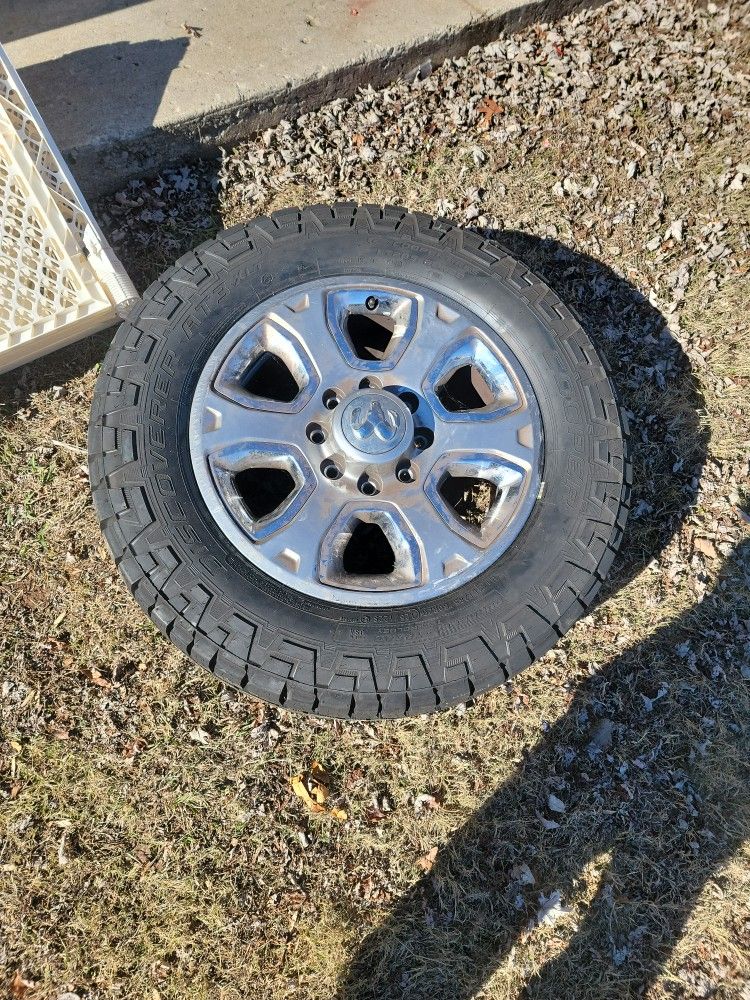 Dodge Ram 20 Inch Rim With Tire