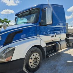 Volvo 2011 Flat To 