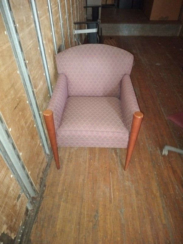 Waiting Room Chair 25$