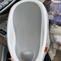 Angelcare Baby Bath Support (Gray) | Ideal for Babies Less Than 6 Months Old