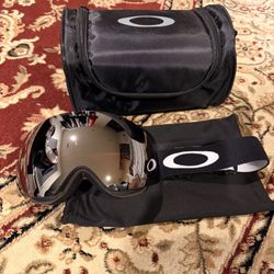 Oakley Flight Deck M Ski/Snowboard Goggles 
