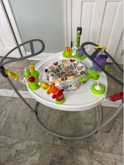 Musical baby jumperoo