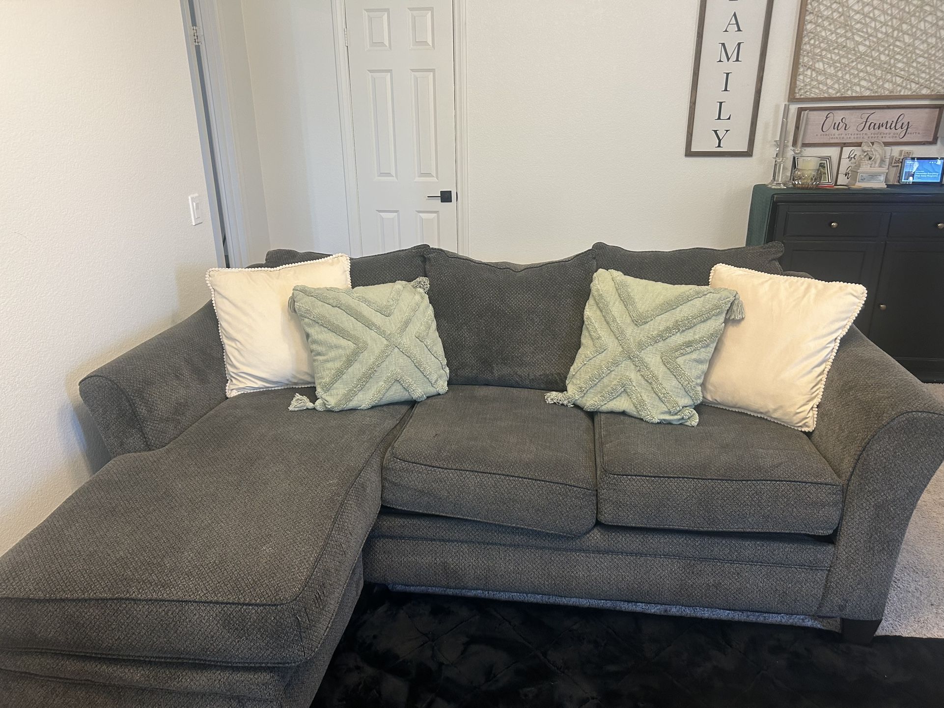 Sofa with chase 