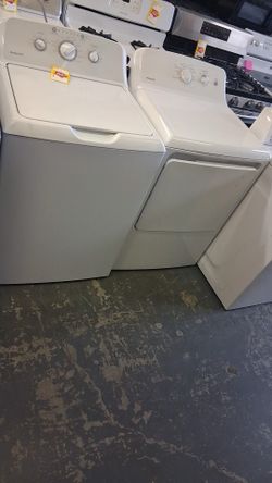 Nice GE washer and gas dryer set