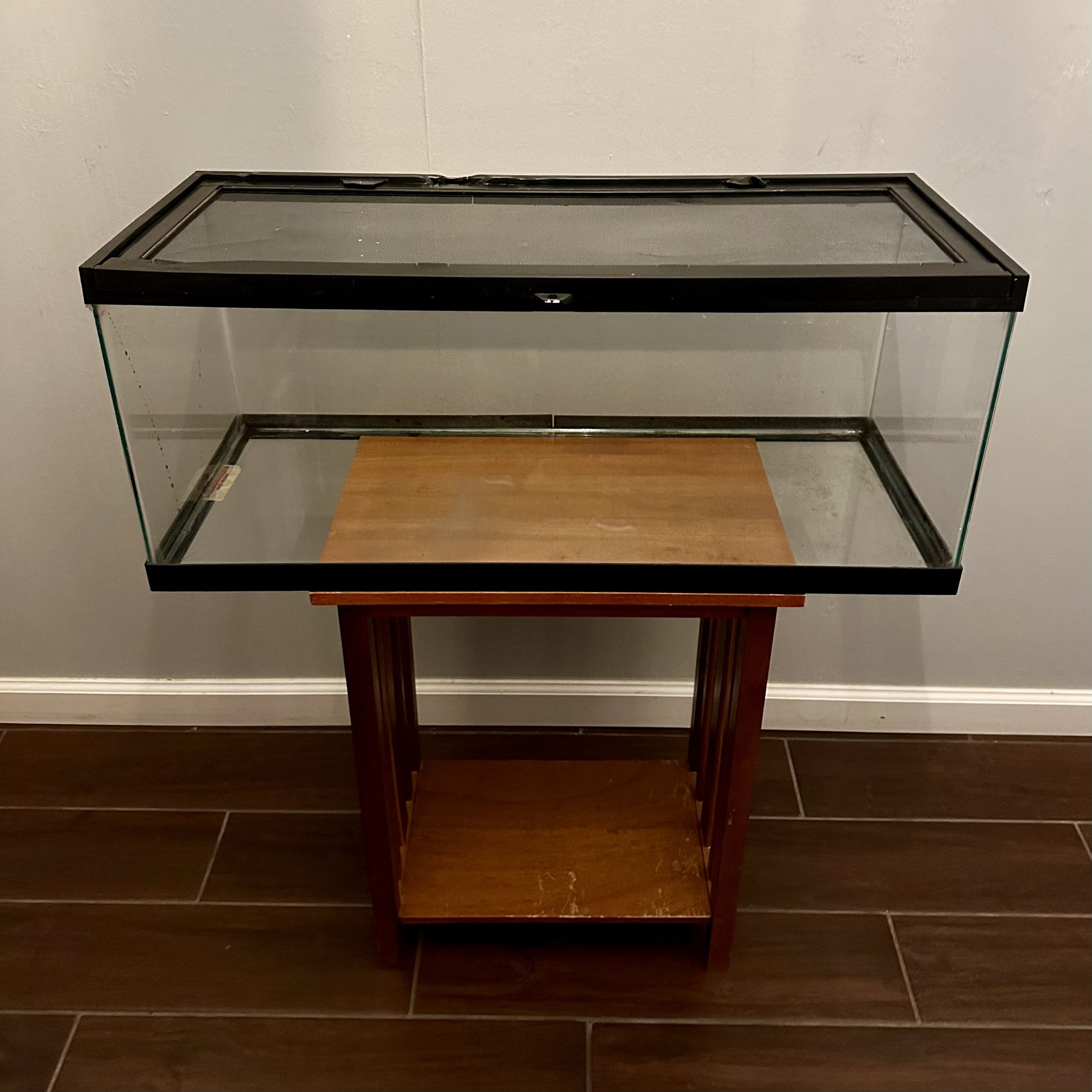 20L Gallon Zoo Med Reptile Tank w/ sliding lockable lid (30 L x 12 W x 12 H)