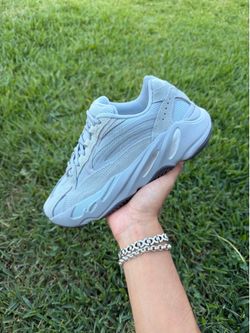 Yeezy 700 V2 “Hospital Blue” Size 4.5 Men/6W