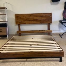 Solid Wood  Platform Bed  - Queen 