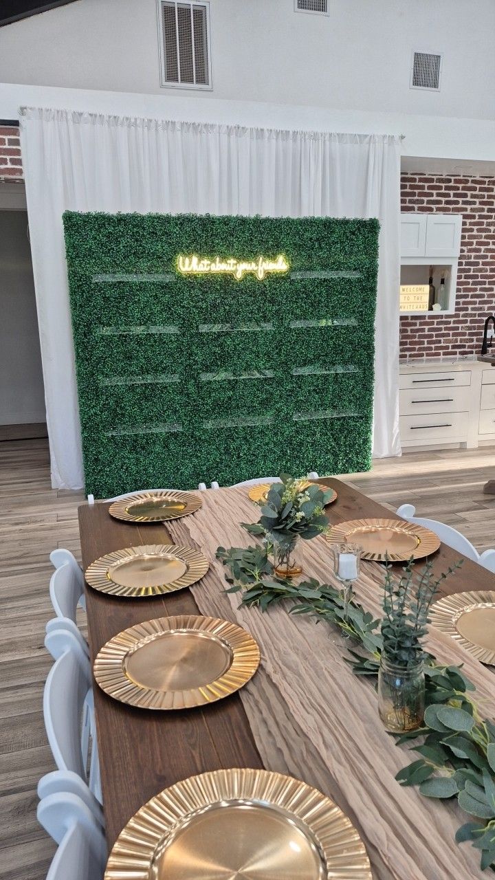 Champagne Grass Wall