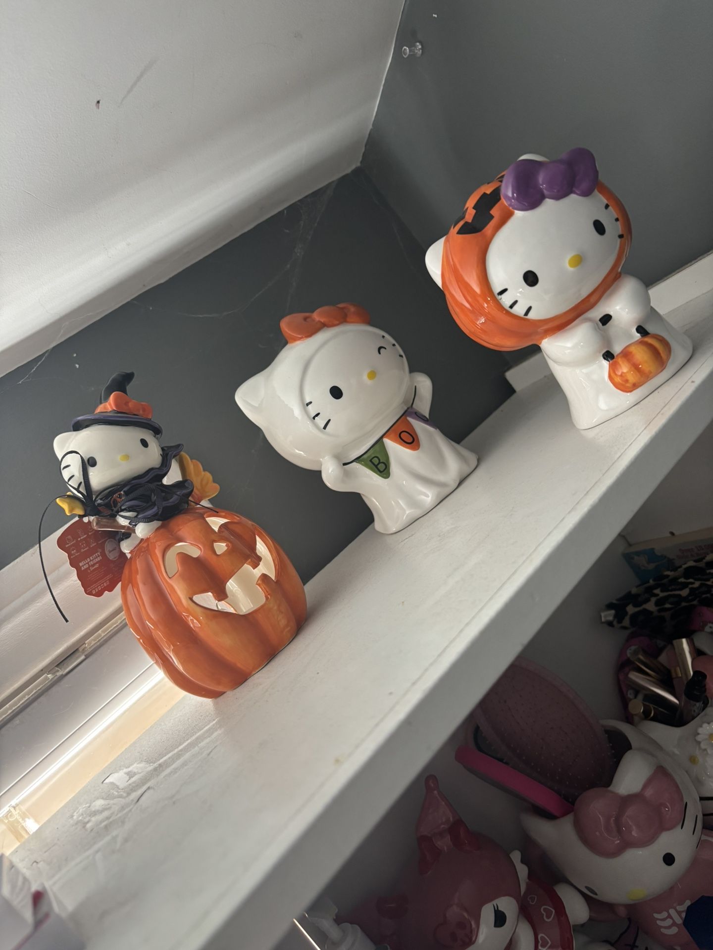 Hello Kitty Ceramics