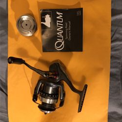 Quantum Catalyst Fishing Reel Never Used