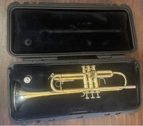 BACH Trumpet With Mouthpiece And Hard Case