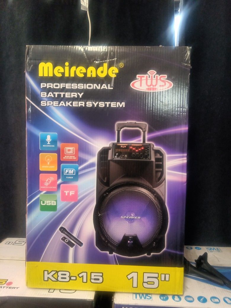 15 Inch Bluetooth Speaker For Party Comes With Remote And Microphone Ready For Karaoke It's Loud 